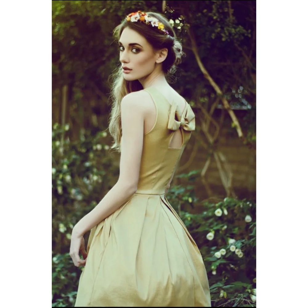 Fleet Collection “Meant to Bijou” Bow Detail Retro Golden Modcloth Dress Medium
